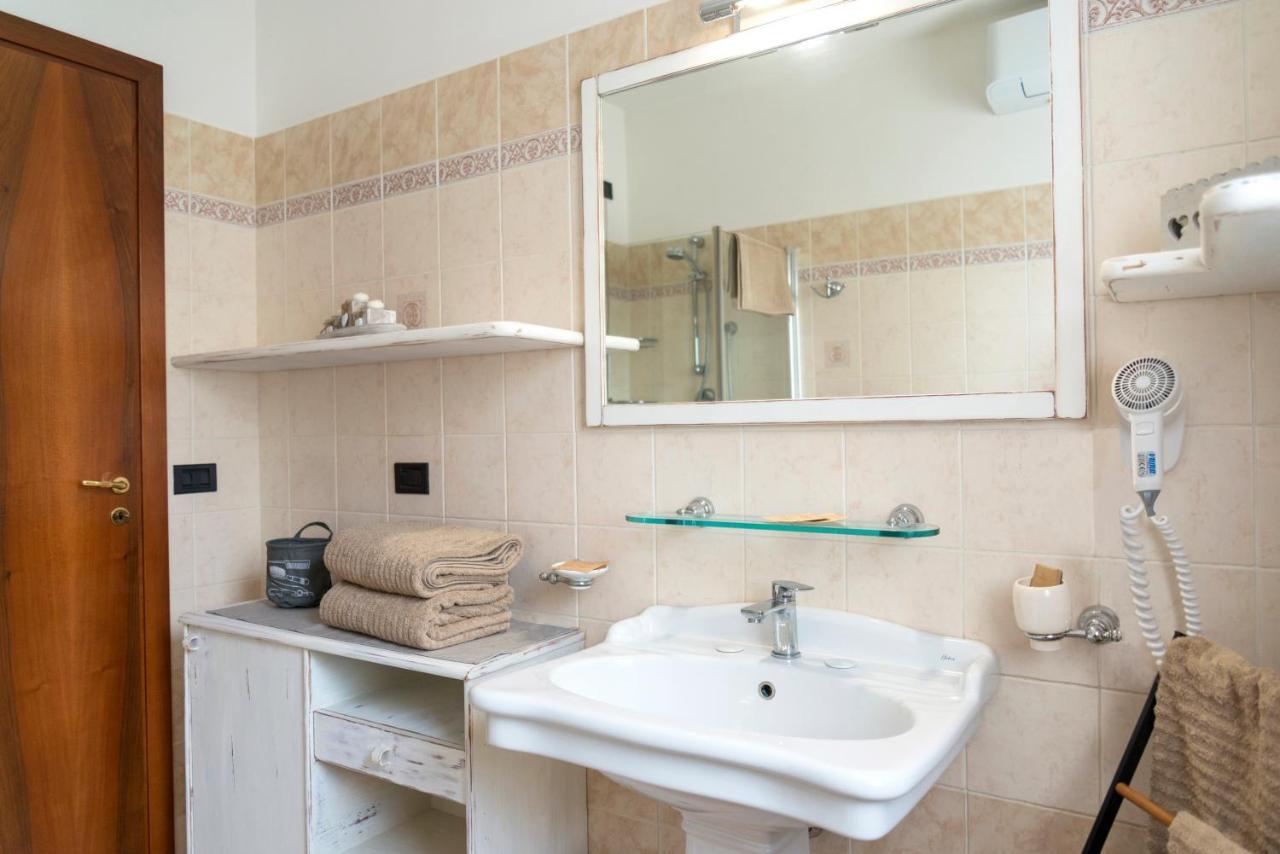 Villa Alida Casa Vacanze フォリーニョ エクステリア 写真